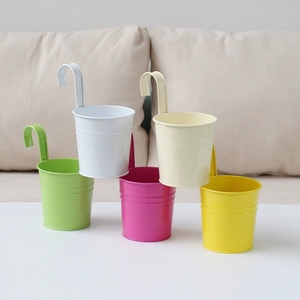Petit panier suspendu d'art en fer détachable pour <span class=keywords><strong>pot</strong></span> de fleur multi-plantes <span class=keywords><strong>Pot</strong></span> suspendu de couleur bonbon pour balcon et terrasse - Product Image 3