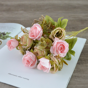 Fiori di rosa artificiale di qualità superiore a otto teste di seta bouquet da sposa fiori artificiali rosa - Product Image 2