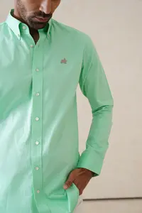 Camisas de negocios transpirables de secado rápido con cuello de botón para hombre informal de algodón 100% verde mar sólido para verano talla 6XL servicio OEM - Product Image 3