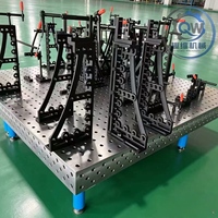 Plateforme de soudage flexible 3D D28 à haute planéité, table de soudage modulaire en acier nitrué pour le soudage de profilés et de tubes carrés