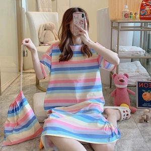 Oem di alta qualità Multi-colore Casual Sexy stile di latte sciolto in seta da <span class=keywords><strong>donna</strong></span> Onesi abiti di lusso da <span class=keywords><strong>donna</strong></span> - Product Image 5
