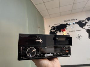 Dudukan ponsel mobil, pemutar mp3, audio radio mendukung BT 12v, aux mobil dengan USB ganda dengan pengisian daya ponsel - Product Image 5