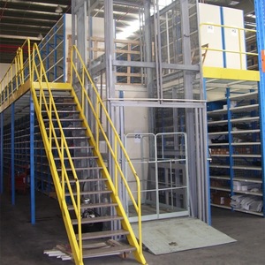 Plateforme élévatrice de fret Zhongding, élévateur de marchandises 1, 8, 10 tonnes, type électrique hydraulique à rail de guidage pour le chargement en usine et en entrepôt - Product Image 1