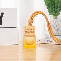 8ML Auto-Hängeflasche, farbig mattiert, leere Parfümflasche aus Glas, ätherisches Öl, quadratische Flasche mit Deckel