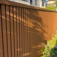 Revêtement mural en placage de bois 3D, panneau mural extérieur en WPC, lattes extérieures en composite bois-plastique avec aspect bois véritable