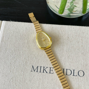 Orologio da <span class=keywords><strong>donna</strong></span> al quarzo modello 2025 con testa di serpente - Cinturino a righe in stile bambù sofisticato - Semplice e alla moda - Product Image 6