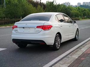Citroën C4L SUV 2016, 1.8L Manual Turbo, Auto Usado Oscuro con Techo Corredizo, Asientos de Cuero, Llantas R17, Emisión Euro IV, Luces LED - Product Image 5