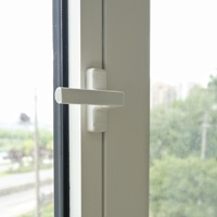 Ventana Corredera de Aleación de Aluminio Blanca Resistente a Huracanes, con Rotura Térmica, a Prueba de Viento, de Acero Inoxidable para Uso Residencial y Hotelero