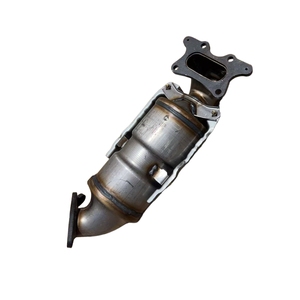 Convertidores catalíticos de tres vías de alta eficiencia, personalizados profesionalmente, fabricados en acero para la purificación de gases de escape. - Product Image 3