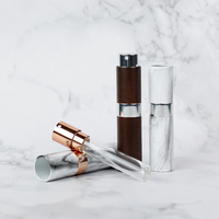 Flacon de parfum rechargeable de 8 ml en aluminium à motif marbre, format voyage, atomiseur de parfum à transfert d'eau, fourni directement par l'usine