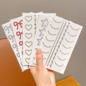 Autocollants temporaires en <span class=keywords><strong>strass</strong></span> autocollants en papier blanc pour le visage, formes étoile et cœur, nouveaux designs - <span class=keywords><strong>Maquillage</strong></span> DIY pour festivals et fêtes - Product Image 3
