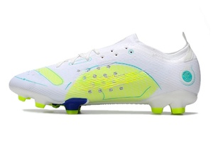 Chaussures de football de qualité supérieure en promotion – Bottes de sport antidérapantes pour l'entraînement – Confortables pour l'été, le printemps et l'hiver - Product Image 3