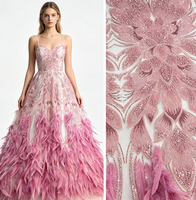 Robe sirène en tulle brodé de dentelle plume 3D rose perlée et pailletée pour la mère de la mariée (robe de cérémonie)