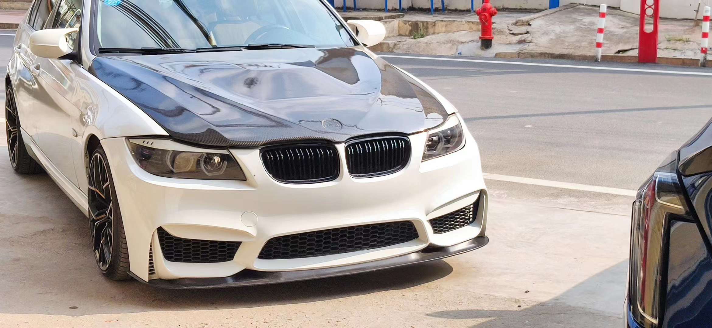 SEIBON カーボン 軽量ボンネット GTRスタイル BMW E90 Seibon Carbon Fiber GTR-Style Hood BMW E90 - ViVA Performance