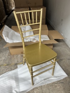 Sillas Chiavari de Resina Doradas Apilables al por Mayor a Bajo Precio para Hoteles, Banquetes, Fiestas, Eventos y Bodas - Product Image 3