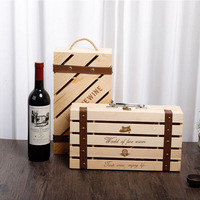 Boîte cadeau en bois écologique décorative pour deux bouteilles de vin avec poignée pour le rangement de mariage