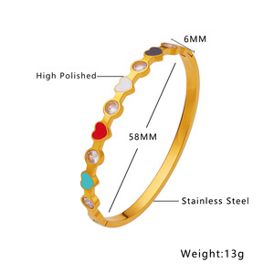 Bracelet en acier inoxydable de luxe incrusté de zircon, assorti à tout, avec émail époxy doré 18 carats et bracelet en titane motif amour - Product Image 6