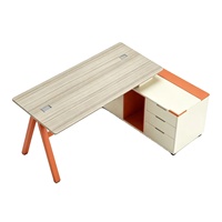 Bureau de direction en chêne blanc nord-américain, rouge brique foncé, blanc crème, panneau ISO E0, film mélaminé nano, serrure à code