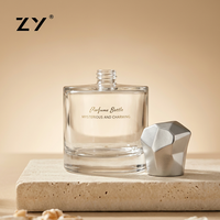 Flacon de parfum carré ambré de haute qualité, format voyage, avec bouchon magnétique et emballage avec boîte