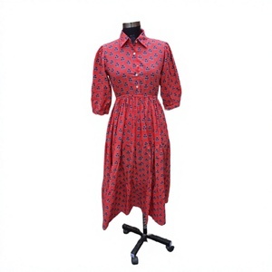 Robe trapèze vintage toutes saisons, faite main, élégante, col en V, 100 % coton, longueur midi, imprimé cachemire, écologique, séchage rapide, respirante - Product Image 1