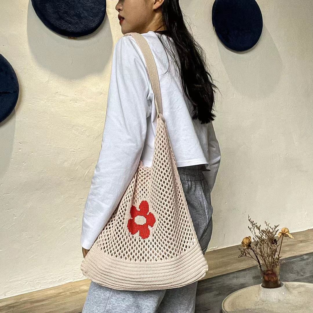 High Quality Crochet Shoulder Knitted Yarn Bag Fashional Knit Tote Handbags  With Flower Decoration Custom Logo for Beach Travel