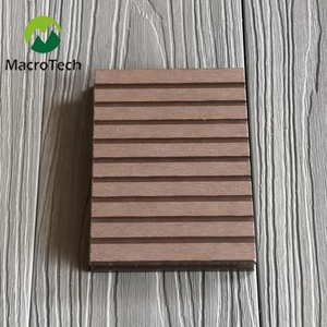 Piso de Madera Sólida WPC de Alta Calidad, Resistente al Agua, con Instalación de Clic, para Uso en Exteriores, Almacenes, Villas y Parques - Product Image 4