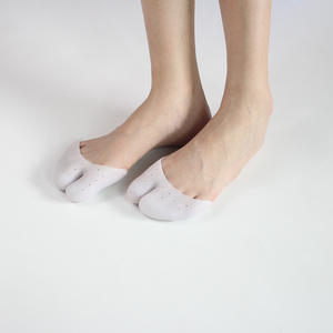 Closed End Tiptoe Sleeve Gel Toe Sleeve Toe Corn <strong>Protector</strong> <strong>Bunion</strong> Corrector Toe Separator &amp; <strong>Protector</strong> Sleeves - Product Image 4