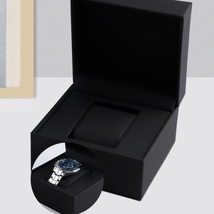 Nueva caja cuadrada de cuero PU negra para reloj, estuche de almacenamiento para un solo reloj de pulsera, caja de exhibición de reloj a prueba de polvo de alta calidad con cojín suave - Product Image 6