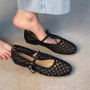 Nuevas Sandalias Planas de Cuero Genuino para Mujer 2026, Estilo Romano, Punta Redonda, con Hebilla y Diseño Calado Francés - Product Image 1