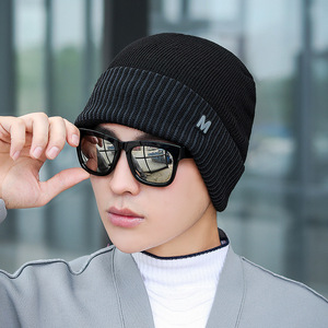 Winter Men's Knitted Ski Cap Warm Wool Fleece Lined Windproof Keep Warm Outdoor Sports Cycling Hat Black Burgundy Light Gray - Product Image 1