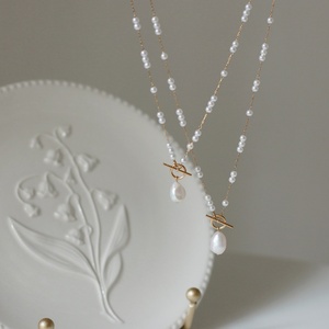 Collar de Perlas de Agua Dulce con Cadena de Acero Inoxidable y Cierre OT de Diseño Único para Mujer - Product Image 1