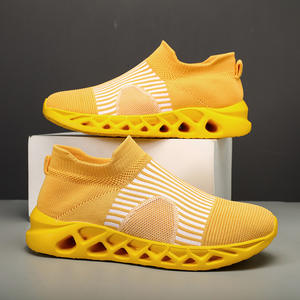 Calzado Deportivo de Moda al por Mayor de Fábrica Original 2026, Transpirable y Ligero, Calcetines y Zapatos de Una Sola Pieza con Tejido Fly-Weave - Product Image 4