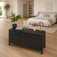 Commode à 9 tiroirs en chêne massif, style luxe discret et moderne, pour suite de chambre principale