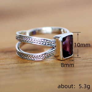Anello Intrecciato Testurizzato per Donne, Elegante Gioiello da Dito alla Moda - Product Image 4