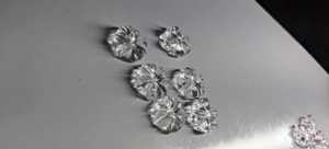 Mugalart Pierre précieuse naturelle de quartz clair sculptée en forme de fleur 18x18mm, sculptée à la main, en vrac, pour la fabrication de bijoux, du Rajasthan - Product Image 6