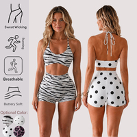 Ensemble de yoga sexy à épaules dénudées, color block, respirant et anti-transpiration, avec débardeur rembourré à bretelles spaghetti et dos ouvert, et short élastique
