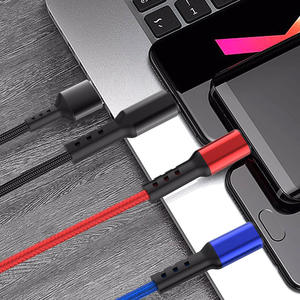 Cable de Carga Rápida 3 en 1 con Trenzado de Nailon, Cable USB para Cargar Teléfonos con Conectores <span class=keywords><strong>Tipo</strong></span> <span class=keywords><strong>C</strong></span>, Micro USB e iOS para <span class=keywords><strong>Celulares</strong></span> - Product Image 4