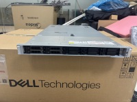 Server Rak Dual-socket R670 1U Menggabungkan Efisiensi Energi yang Luar Biasa dengan Akselerasi Performa Tinggi yang Seimbang.