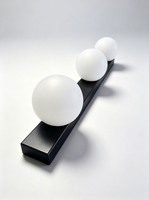 Applique Murale Moderne Blanche et Noire à 3 Boules de Verre, Lampe LED IP44 pour Salle de Bain, Miroir, Coiffeuse, Hôtel, Maison, Décoration Intérieure 6803