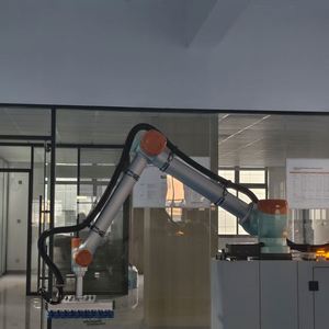Système de palettisation collaboratif avec robots à double griffes et bras long pour les opérations de superposition - Product Image 1