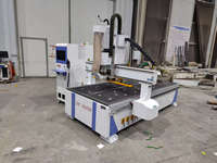 Routeur CNC 1325 avec magazine d'outils droit - Centre de traitement CNC 20 outils pour le bois, le métal et le plastique