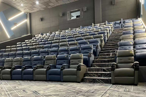 Fauteuil <span class=keywords><strong>de</strong></span> cinéma commercial en cuir, fauteuils <span class=keywords><strong>de</strong></span> salle <span class=keywords><strong>de</strong></span> cinéma, mécanisme d'inclinaison électrique, fauteuil <span class=keywords><strong>de</strong></span> cinéma VIP - Product Image 2