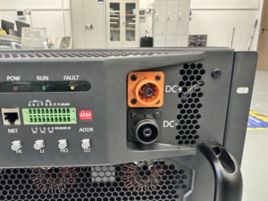 Fuente de Alimentación/Inversor PCS125KW 208A 50Hz 75kg Fabricado en Shanxi - Product Image 4
