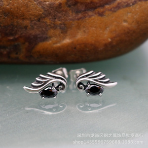 yunnique Stud <b>Earrings</b> <b>Wings</b> Shape Black Stone Claw Setting Stainless Steel Women's Gift Jewelry - Product Image 2