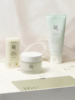 Boîte cosmétique haut de gamme faite à la main avec impression UV rigide pour ensemble d'essences, liquides, lotions, huiles de massage, masques faciaux, couleurs assorties et éponge
