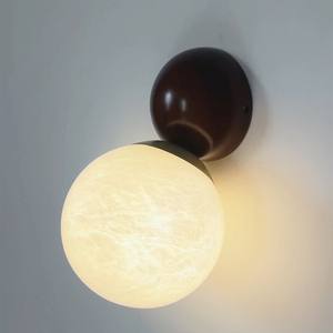 Lámpara de Pared Moderna Minimalista de Nogal Oscuro, Estilo Wabi-Sabi Retro, Luz LED de Fondo para Dormitorio Nórdico, Pasillo o Mesita de Noche - Product Image 1