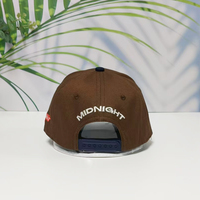 Gorra de Béisbol Clásica de 5 Paneles con Logotipo Bordado de Hojas de Roble Doradas, Personalizable OEM, Cómoda y Ajustable