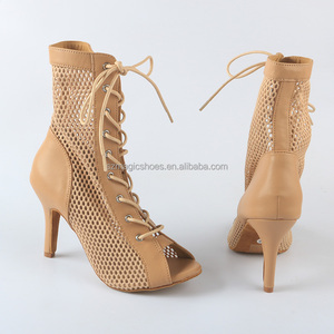 <span class=keywords><strong>Bottines</strong></span> de danse latine personnalisées pour femmes Bachata <span class=keywords><strong>Salsa</strong></span> chaussures de danse abricot PU et maille chaussures de danse à lacets 8.5CM - Product Image 3