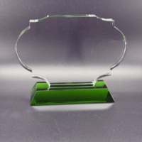 Fabricants en gros acceptant toute conception de trophées en cristal, cadeaux d'affaires, blocs de cristal, trophées en verre 3D