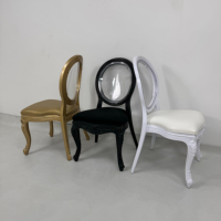 Chaise de salle à manger Louis en plastique PP, empilable pour événement mariage Chaise Louis de banquet de mariage ronde transparente en résine plastique